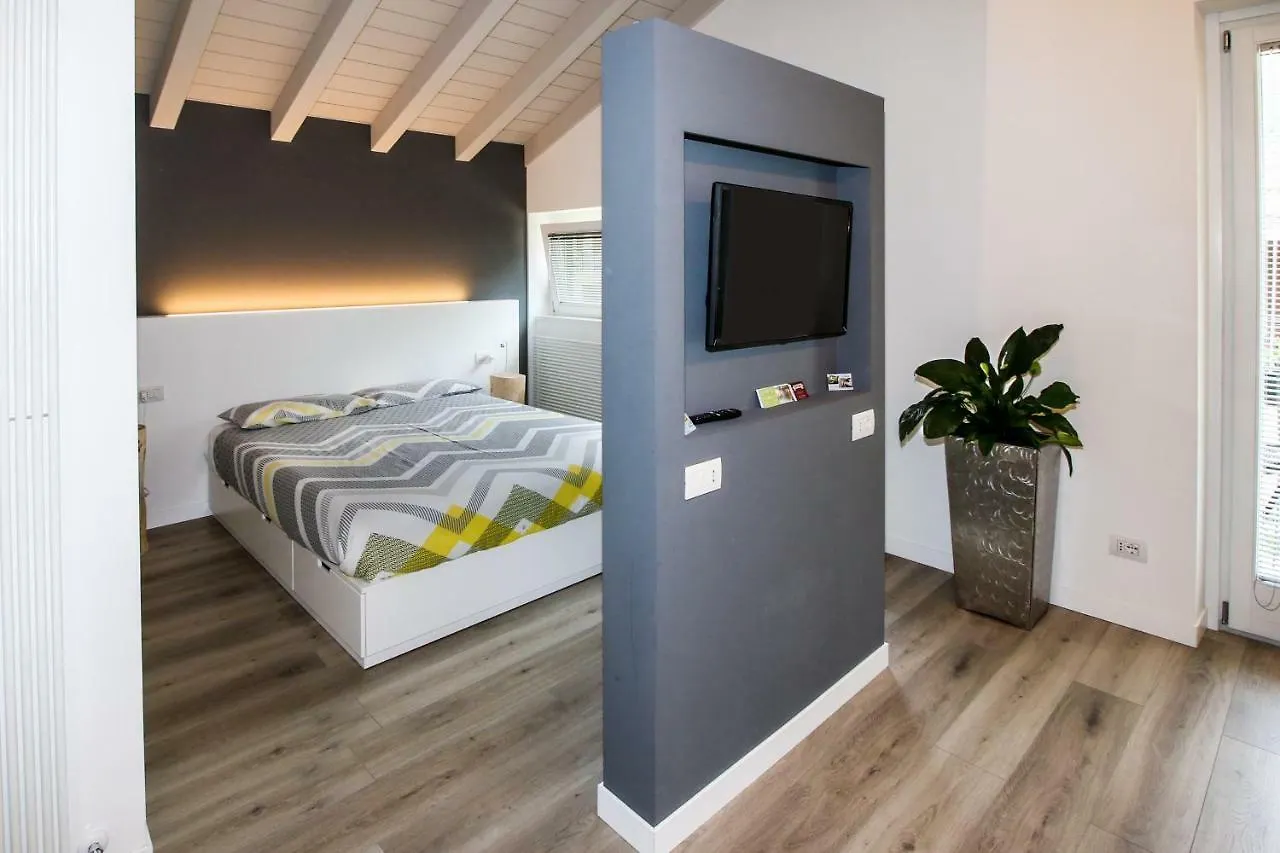 Sofi Apartment Chiavenna Italien