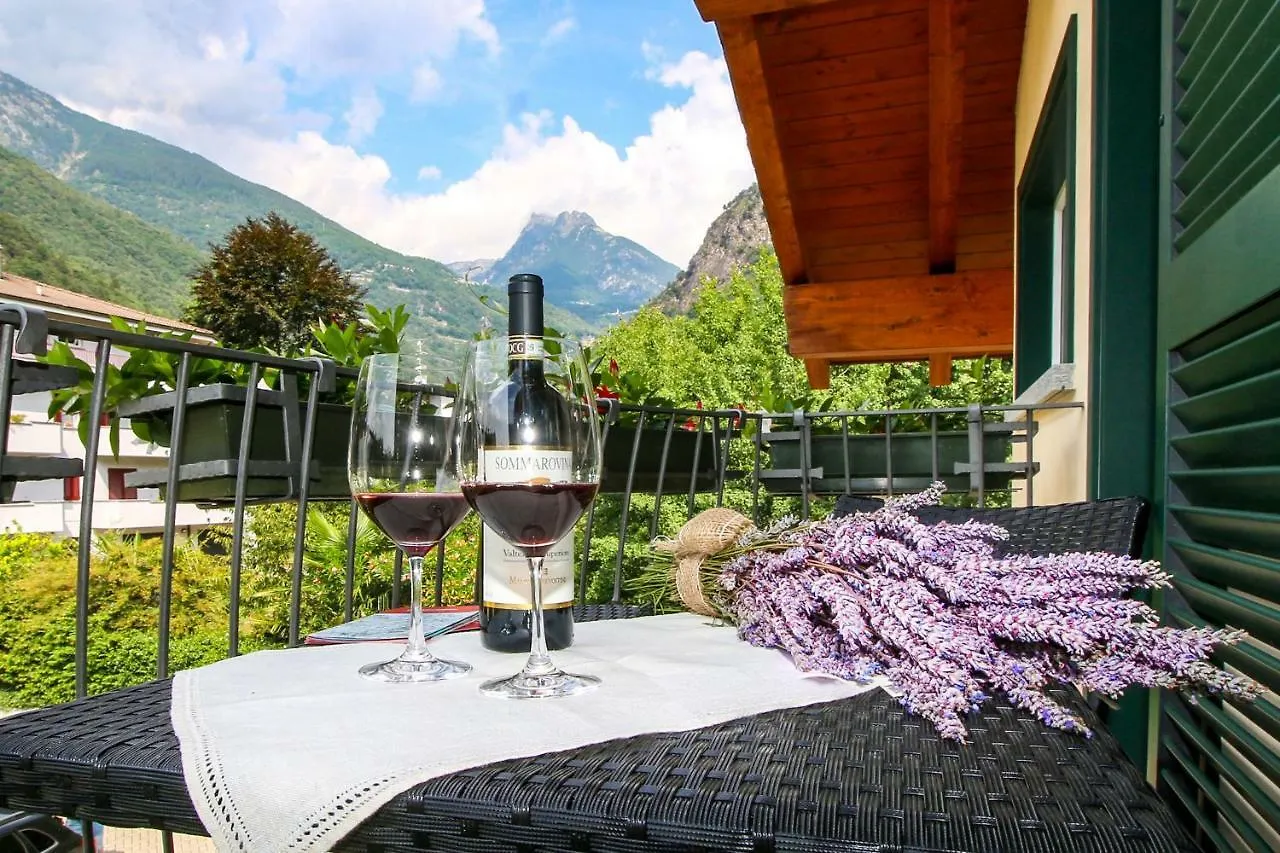 Sofi Apartment Chiavenna